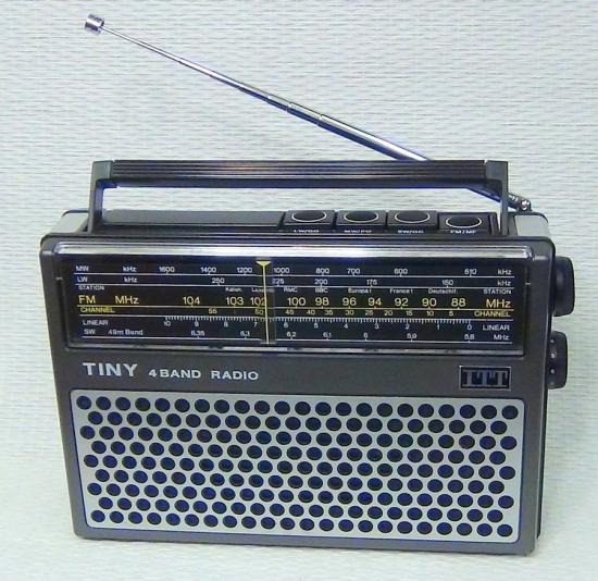 Radio 4 Bandes AM/FM - Tiny 109B ITT - Année 1974-1980